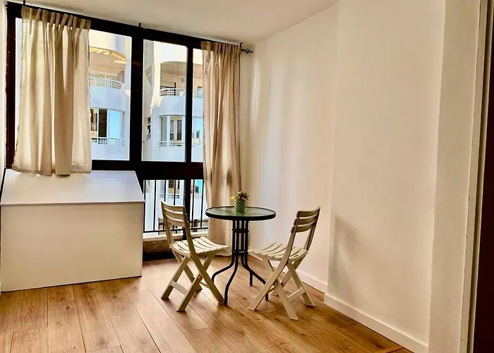 Escapada Perfecta En Centro De Y 1a Linea De Playa Apartamento